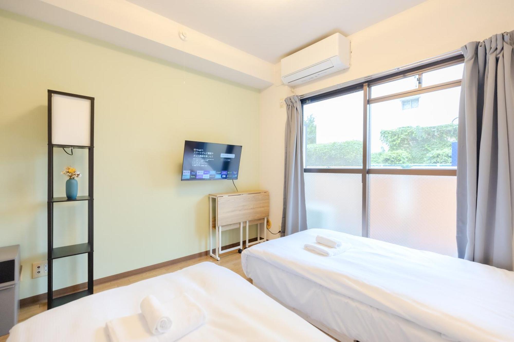 Shinjuku Waseda Earthtone Apartment, Tokyo